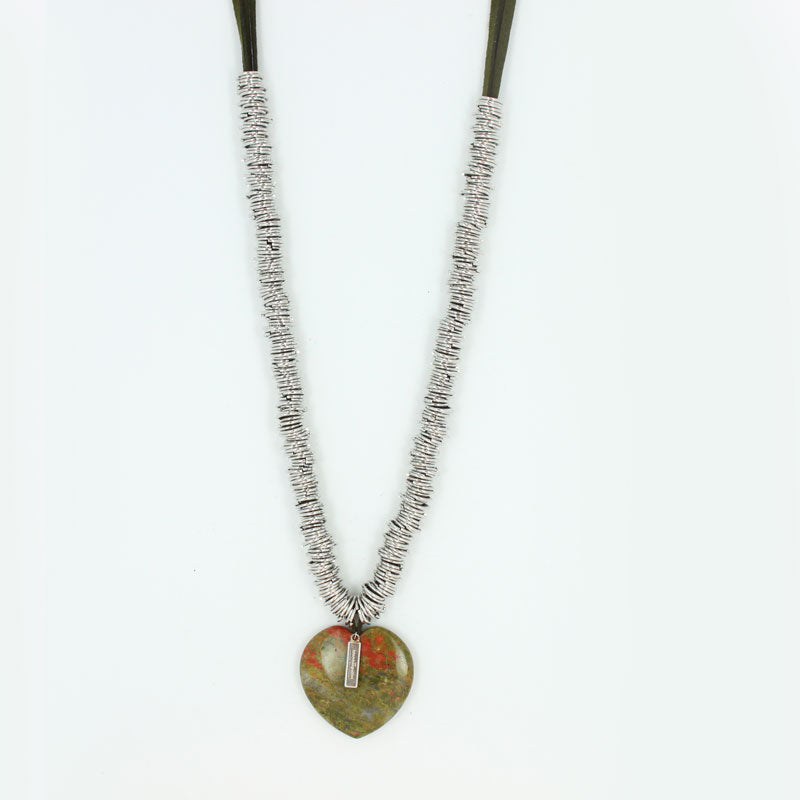 Collier breloque coeur pierre fine